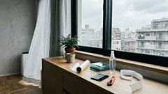 鉄格子だけが正解じゃない：安全合わせガラス＋ミニマルフレームで窓防犯を整える方法