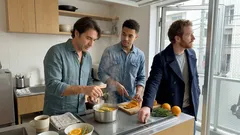 なぜオレンジとローズマリーを鍋で煮るのか：家にあるもので香りを整える手順と注意点