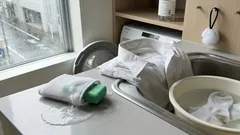 ウタマロ石けんの部分洗いがラクになる：ダイソーの石けん用スポンジで手間を減らす方法