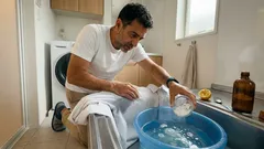 白シャツの脇が黄ばむ理由と戻し方：重曹×レモンの簡単ケアと、落ちないときの追加対策