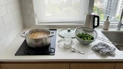 ゆで湯に重曹をひとつまみ入れると…豆も青菜も変わる？失敗しない使い分け