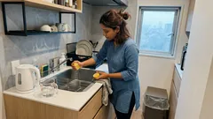 排水口のニオイにレモンは効く？絞って流すだけケアの“効く理由”と安全なやり方