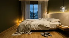 白い壁の次へ：2026年、寝室を“自分の避難所”にする色・素材・照明の整え方