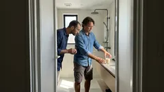 浴室のこもり臭、原因は「湿気」かも?コップ1杯の米+換気で整える簡単習慣