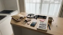 無償提供の投稿はなぜ燃えるのか――「開示」とブランドセーフティを“運”にしない実務