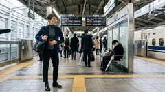 どこでもスッと眠れる人の秘密とは？ストレスと生活リズムを整える8つの共通点