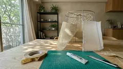 セリアのメッシュを貼るだけ。くたびれたフロアランプが“ホテルっぽい灯り”になるまで