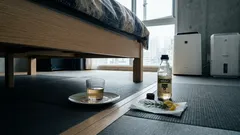 ベッドの下に酢のコップを置いてみてください：風水の考え方と、におい・湿気をこもらせないコツ