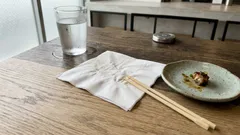 目の前で食べ物を詰まらせたら、まず何を確認する? 外食中の窒息対応を現場目線で整理